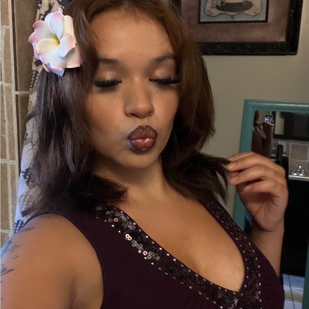 Meet your Posher, Yanette